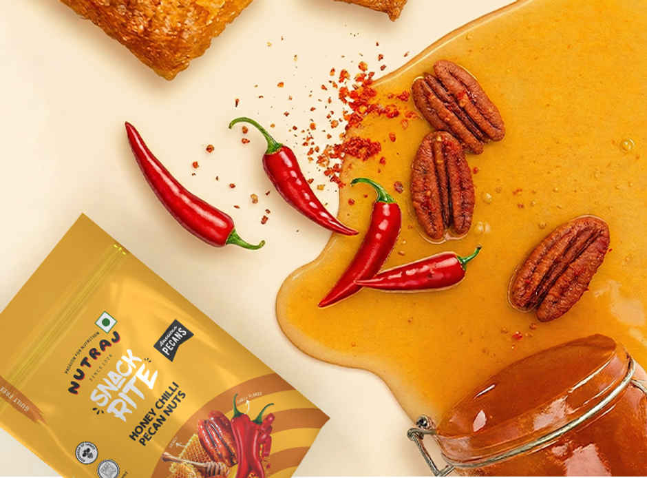 Nutraj Snackrite Premium Golden Honey Chilli Pecan