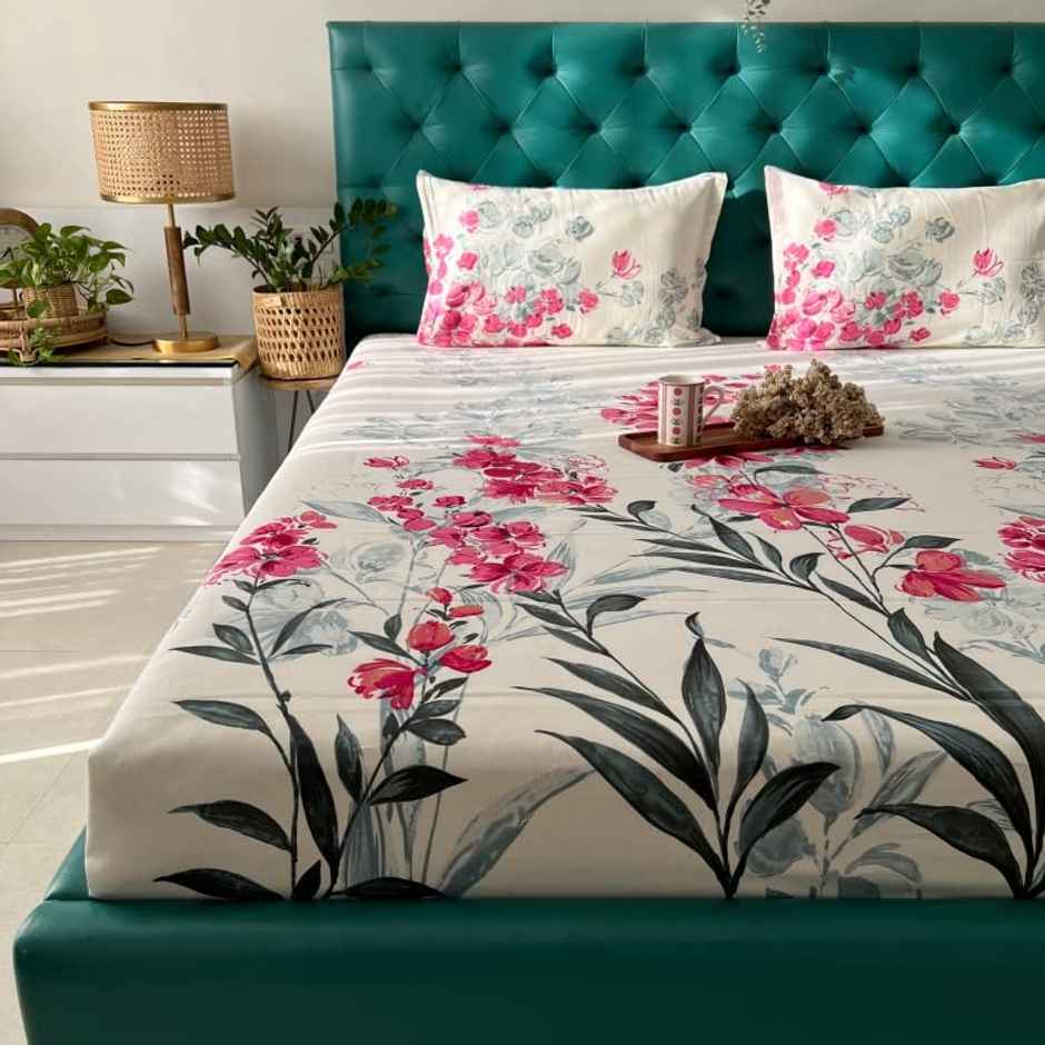 Urban Space 200 TC 100% Cotton Double Bedsheet with 2 Pillow Covers - Majestic Pink