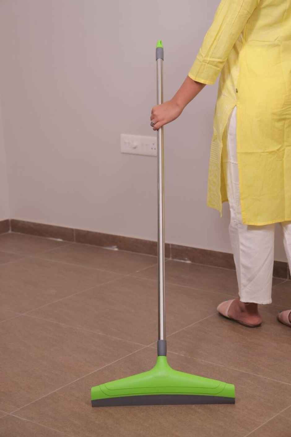 Proclean Floor Wiper | 16 Inch Blade | With SS Handle | Colour May Vary | 41 Inch