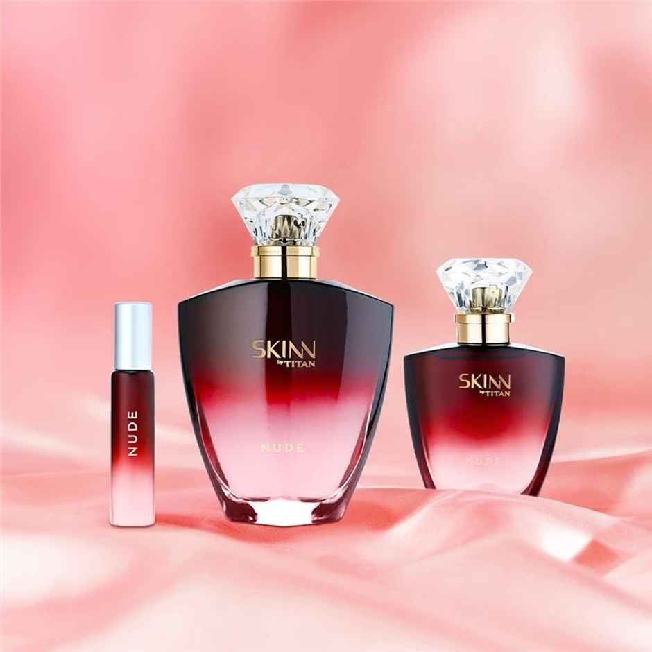 Skinn By Titan Nude Perfume For Women Eau De Parfum (20ml) & Storio Toy Super Cute Plushie Soft Toys | 25 Cm (1pc) Combo