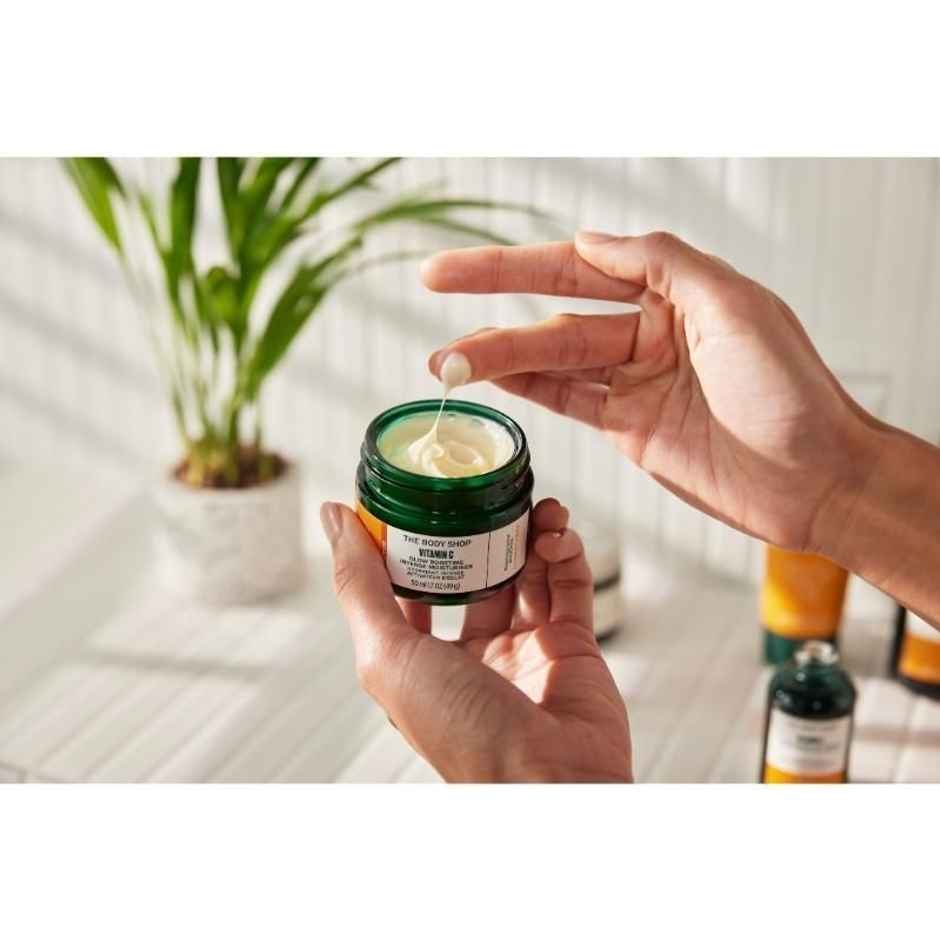 The Body Shop Vitamin C Glow Boosting Moisturizer