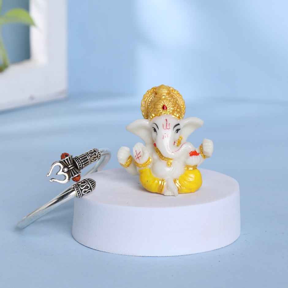 FlowerAura Om Bracelet With Ganesha Idol | Floweraura