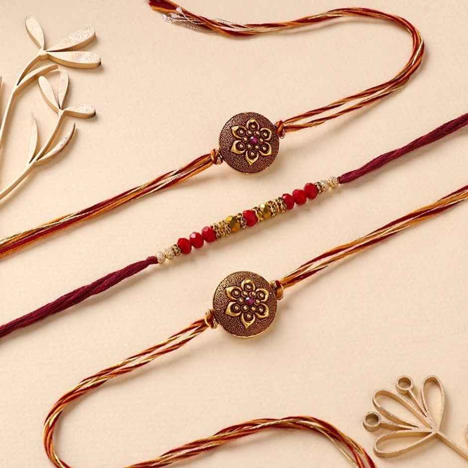 FlowerAura Floral Beaded Pendant Rakhi - Antique Finish