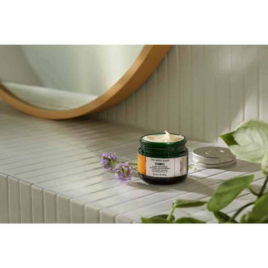 The Body Shop Vitamin C Glow Boosting Moisturizer