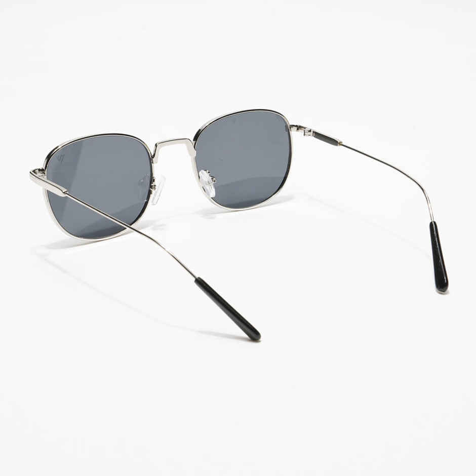 Voyage Unisex Geometric Metal Round Sunglasses | Black and Silver - M
