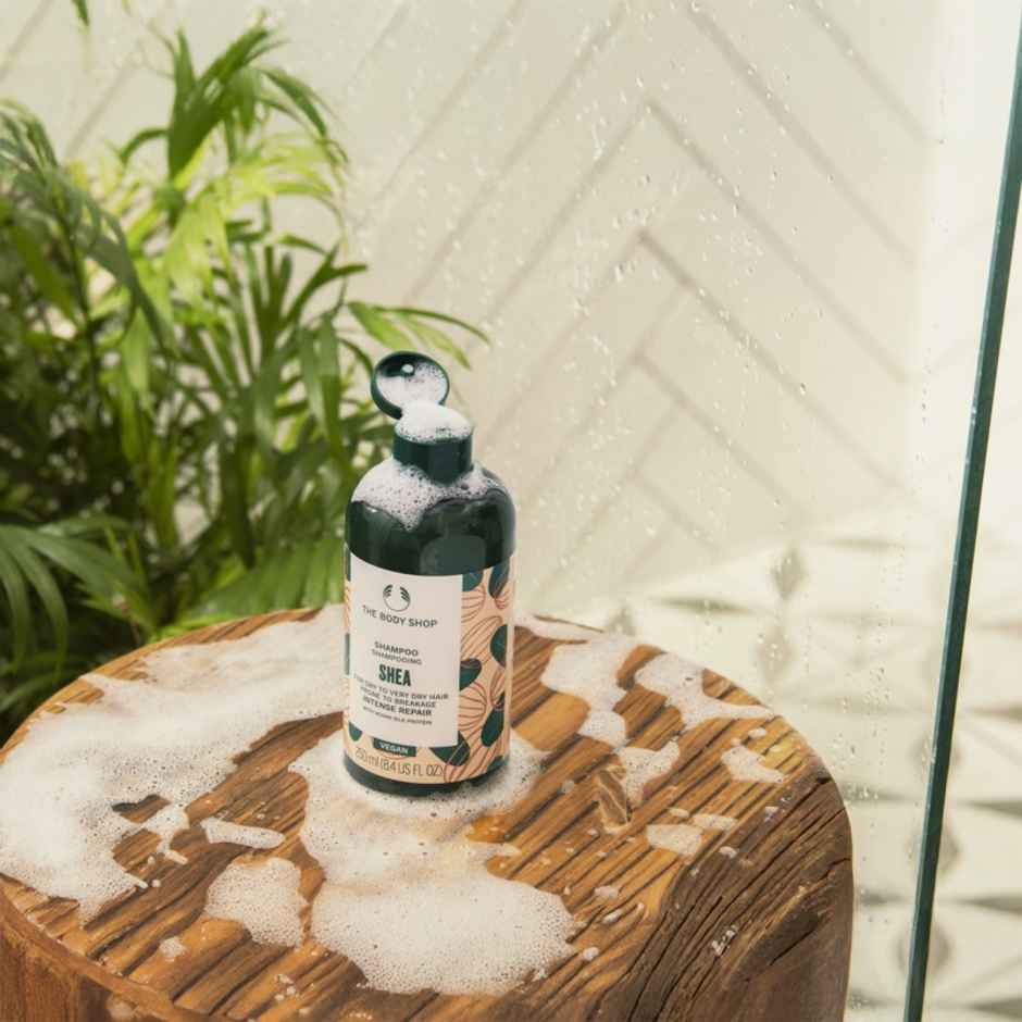 The Body Shop Shea Intense Repair Shampoo