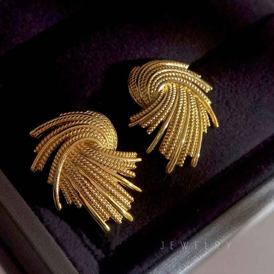 Just Lil Things Exquisite Textured Gold Feather Earrings | jlt11507