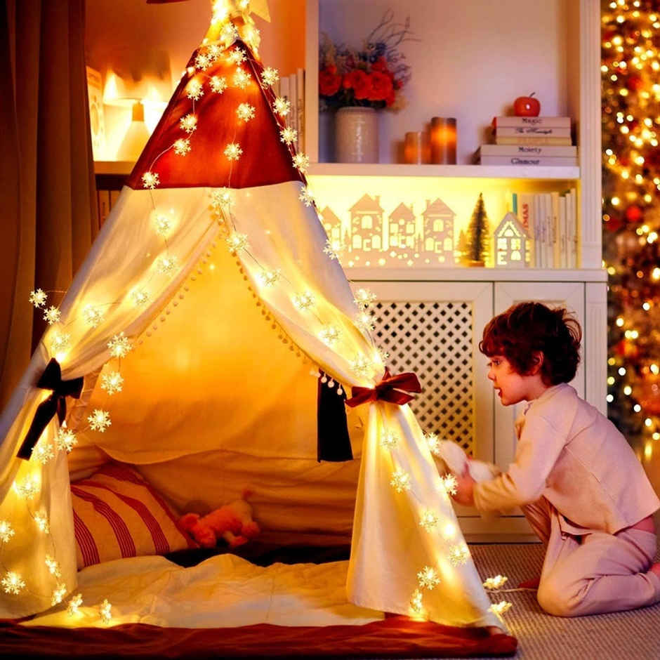 Desidiya Snowflakes Led String Light - Battery Operated Warm White Winter Wonderland Lighting