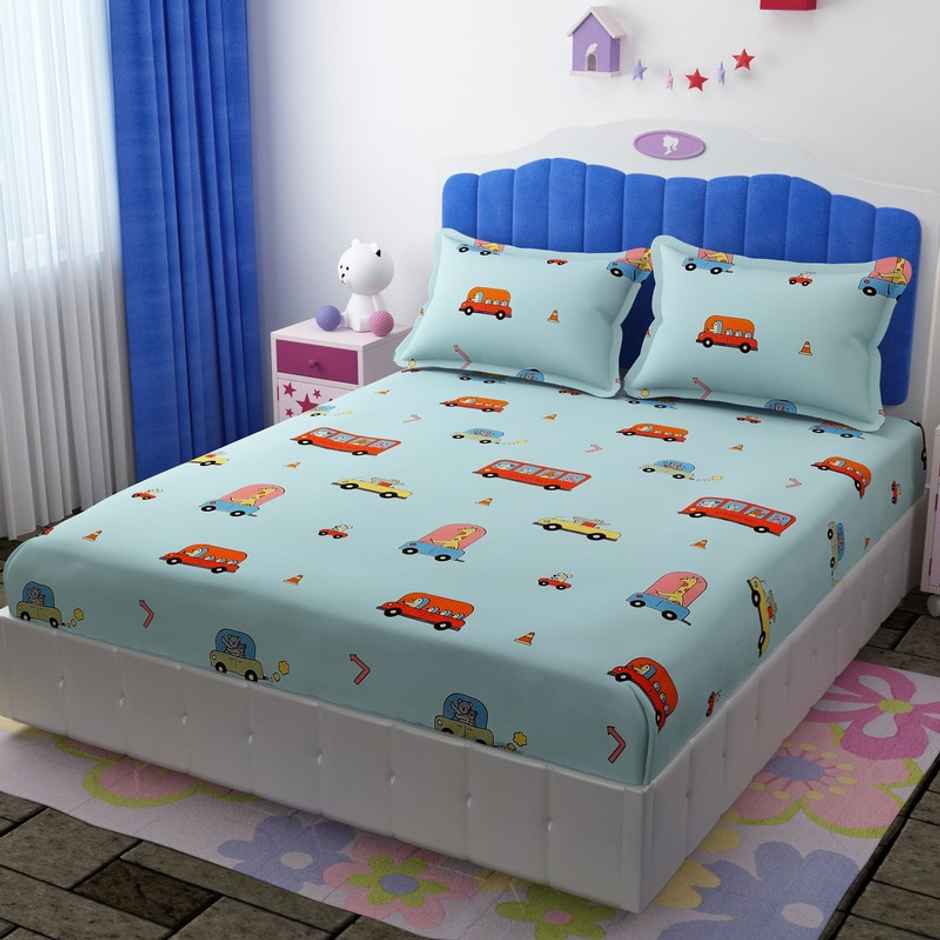 Florida Giggles Kids Bedsheet for King Size Bed with Pillow Covers and Made of Microfiber