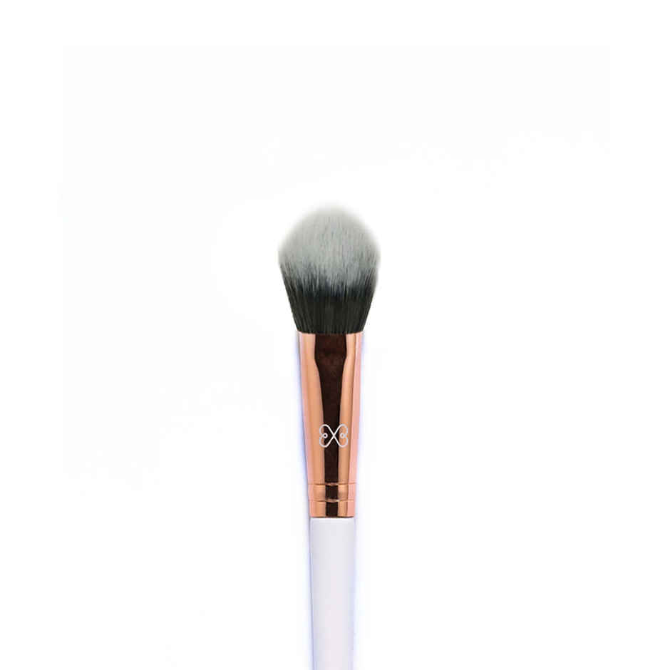 Boujee Beauty Angled Concealer Brush - B425