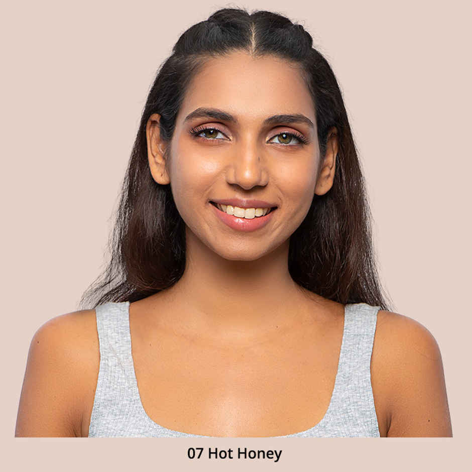 Nykaa Mini Skinshield Anti-Pollution Matte Foundation - Hot Honey 07