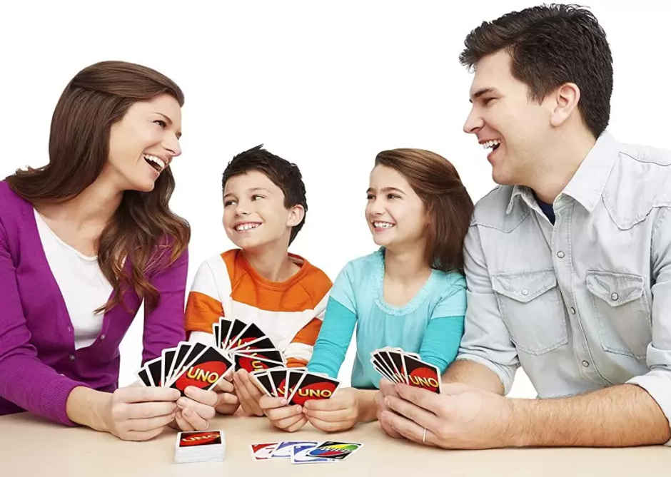 Mattel Games Uno Playing Card Game