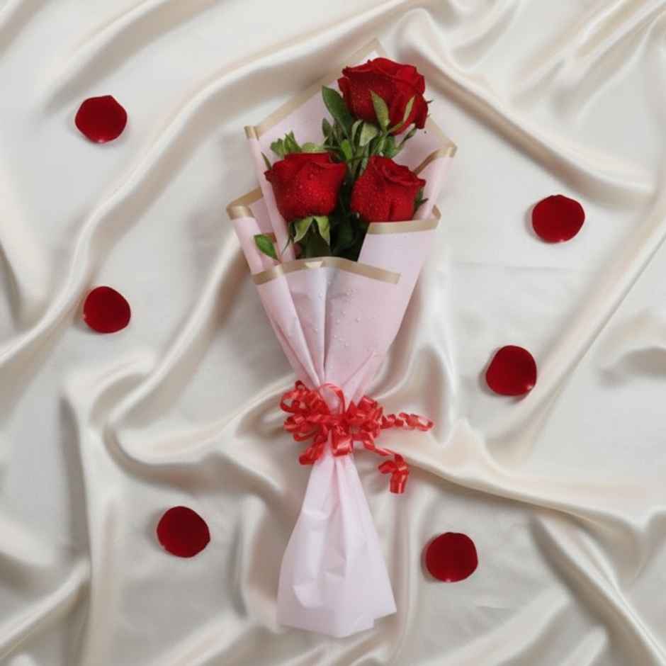 3 Red Rose Bouquet