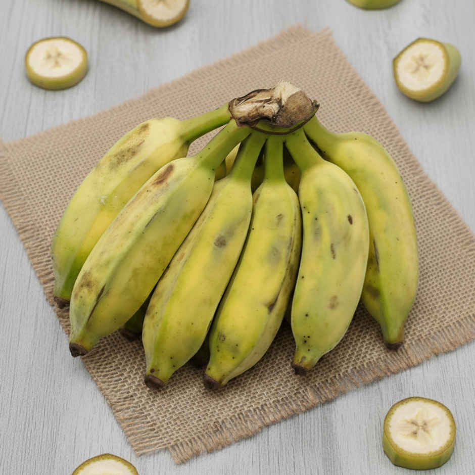 Banana Karpooravalli Semi Ripe