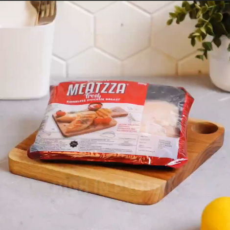 Meatzza Fresh Boneless Chicken Breast