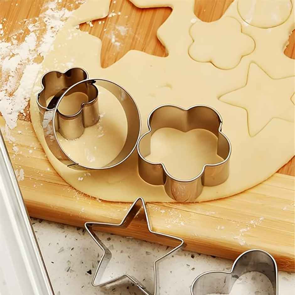 Petals Stainless Steel 12 Pcs Cookie Cutter