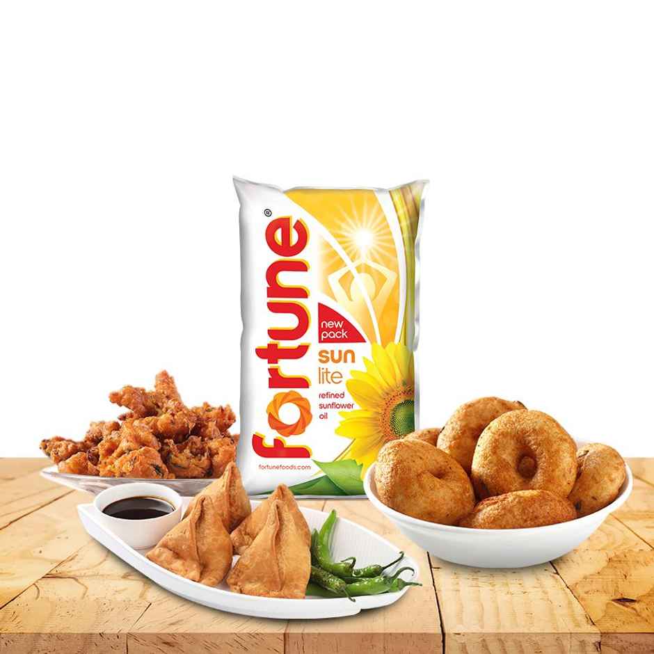 Fortune Sunlite Refined Sunflower Oil (Pouch) 1 l * 3 & Udhaiyam Ponni Rice 5 kg with 1 kg Sugar Free