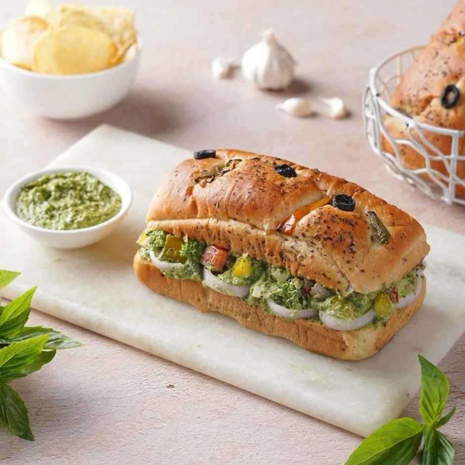 Veggie Pesto Sandwich