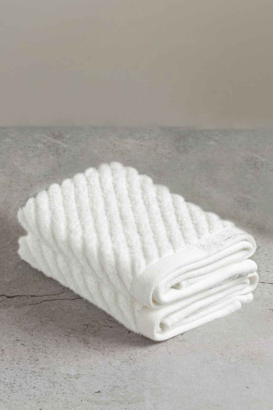Nautica Cotton Towel With Reed Diffuser Set