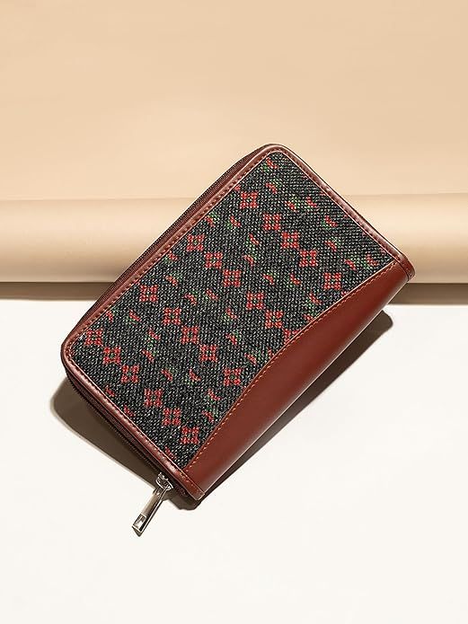 ZOUK Shobha Niwas Lotus Motif Chain Wallet (CFC)