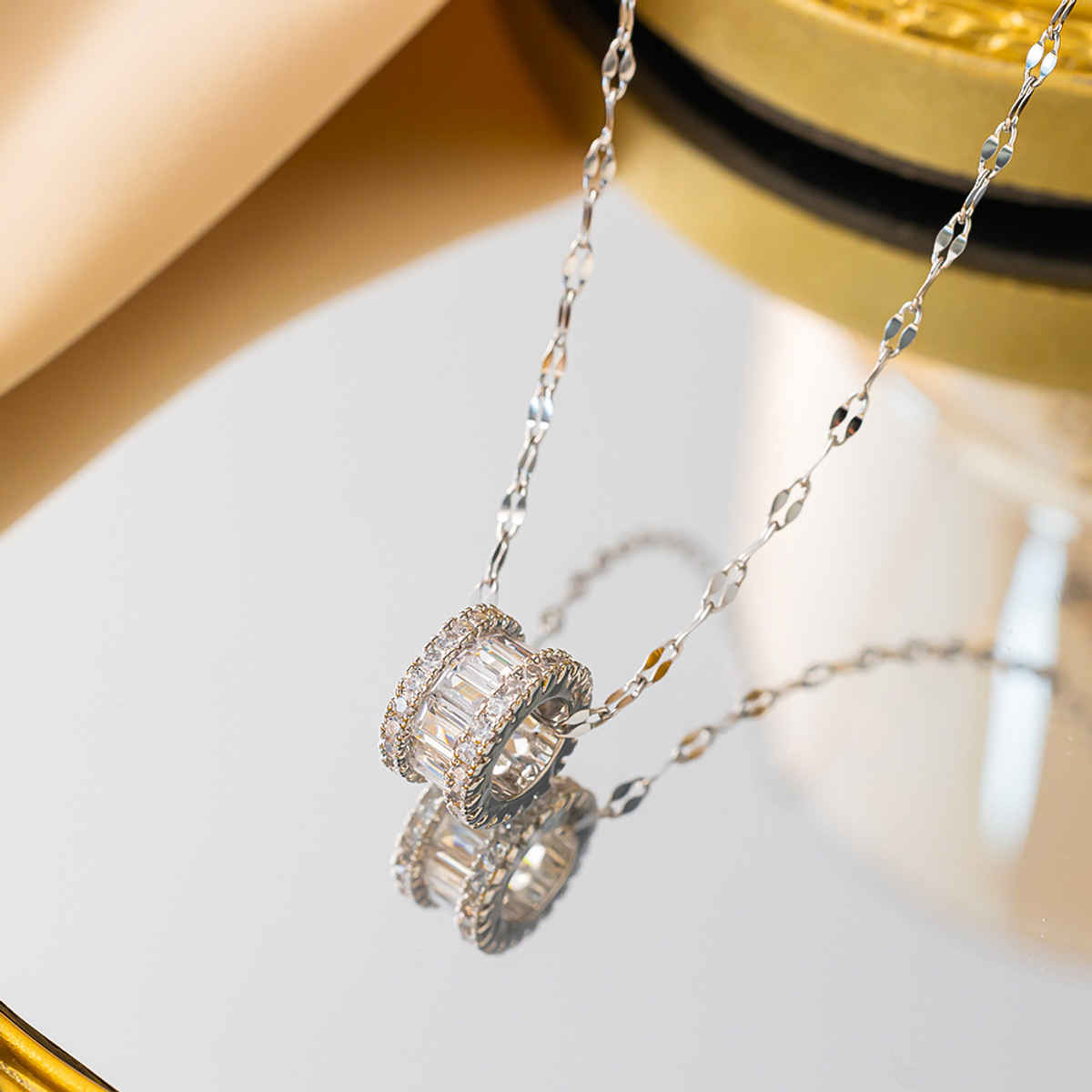 Beautynx Radiant Baguette Barrel Necklace | Silver | BNX-NK-0026