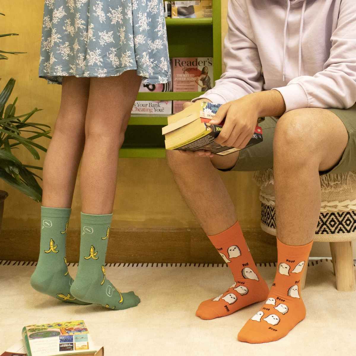 Thela Gaadi Unisex 78% Cotton, 17% Spandex, and 5% Elastic Socks | Olive and Orange - Free Size