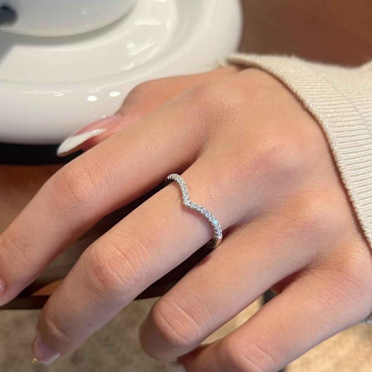 Beautynx Silver V Elegance Ring | Silver | BNX-RNG-0044