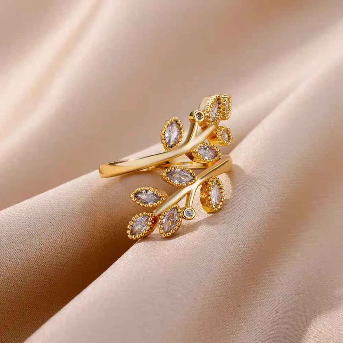 Beautynx Golden Leaf Shine Ring | Gold | BNX-RNG-0031