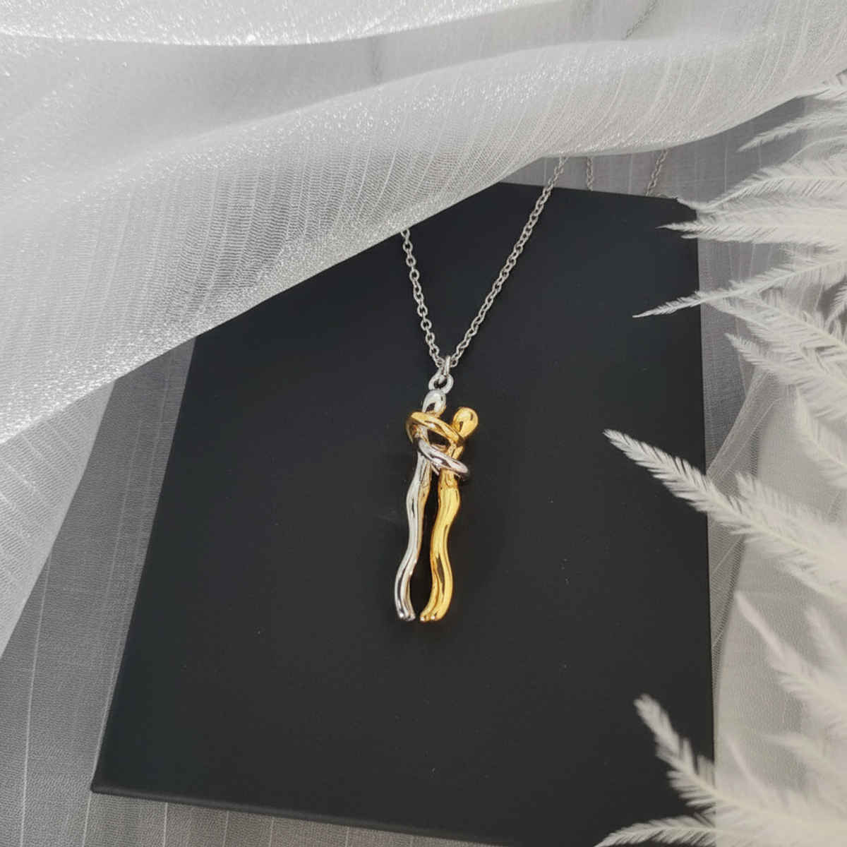 Estailo Fashion Women's Jewellery Necklace & Pendants Gold One Size | N0000465