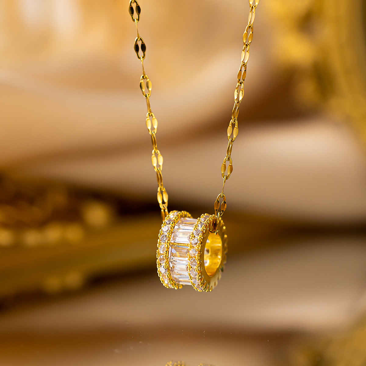 Beautynx Pave Crystal Cylinder Necklace | Gold | BNX-NK-0025