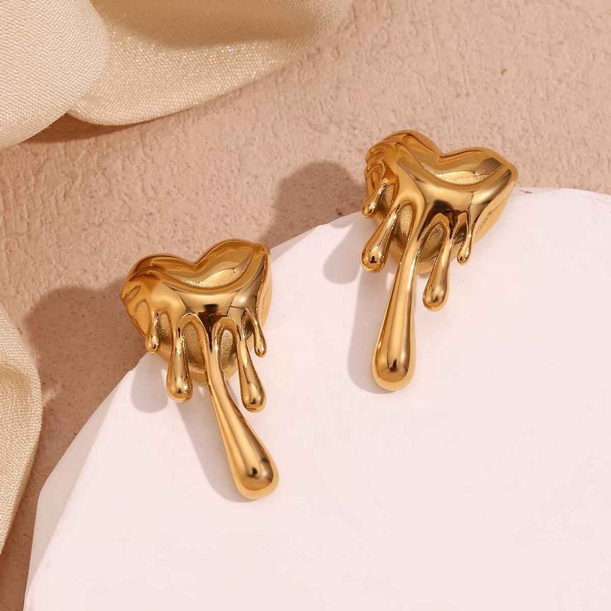 Beautynx Golden Melted Heart Earrings | Gold | BNX-EAR-0070