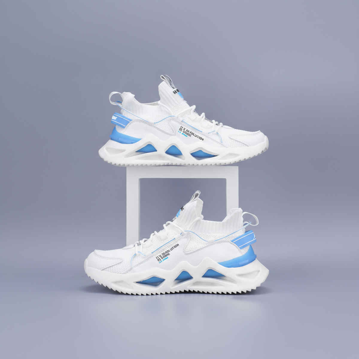 Atom Men's White Casual Sneakers | UK 9