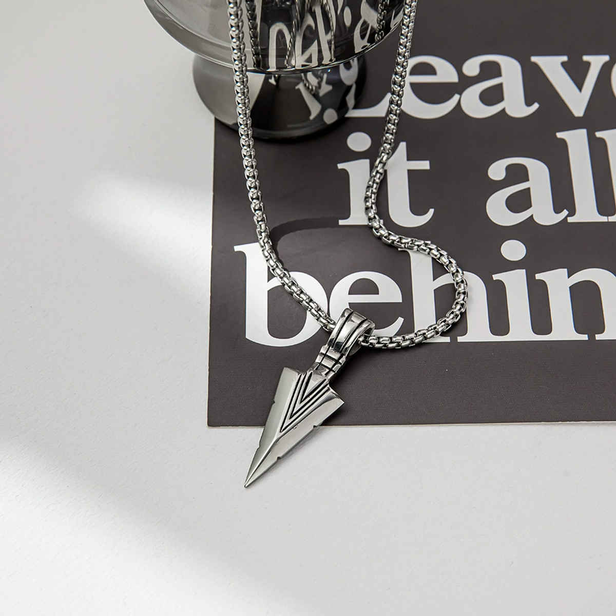 Estailo Fashion Classic Arrowhead Pendant Necklace for Men Bold Tribal Style | MN00016