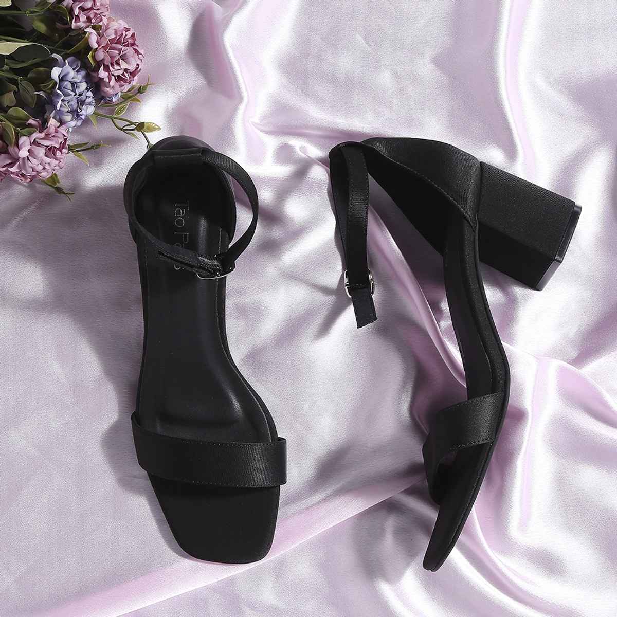 Tao Paris Women Black Solid Heels Women's Black | UK4