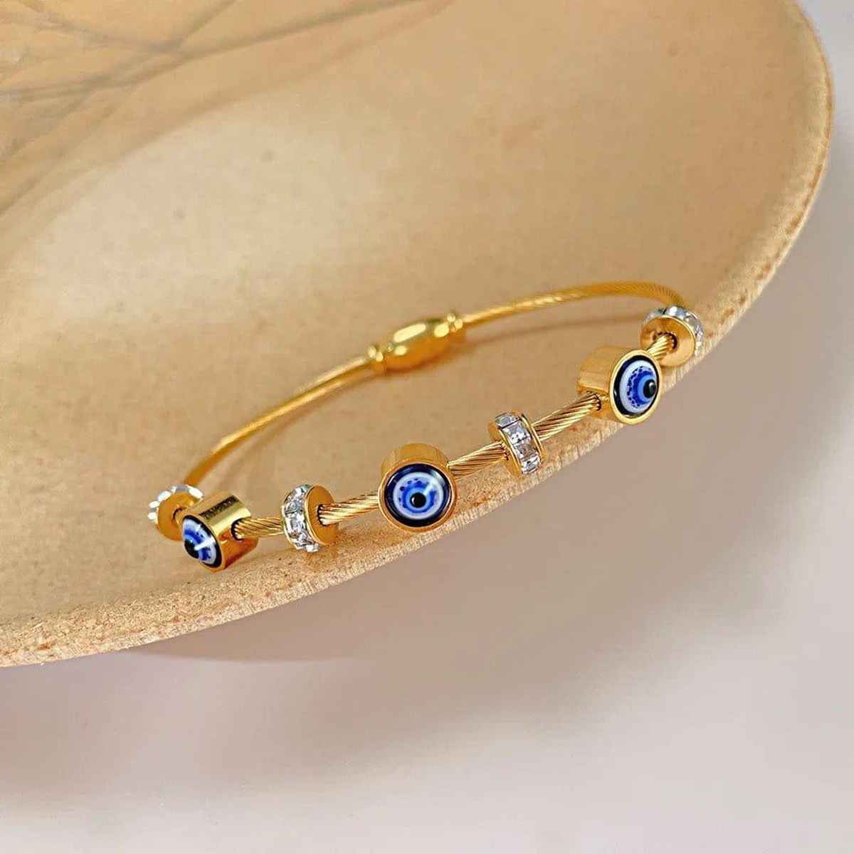 Estailo Fashion Cut The Crap Evil Eye Bracelet | B0000013 | Gold