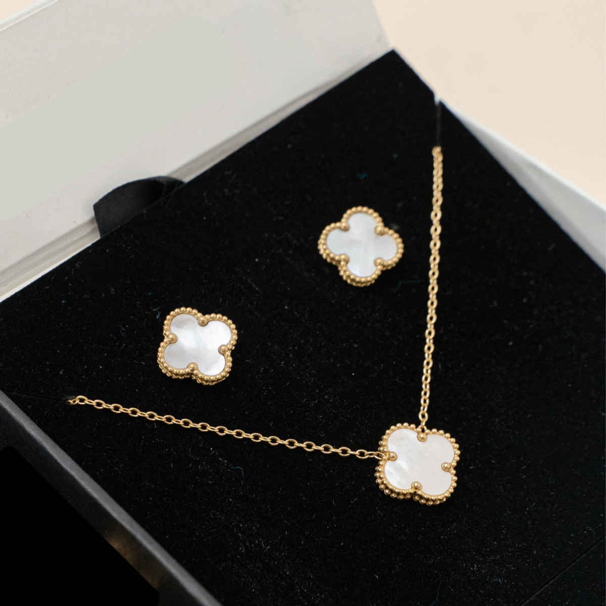 ZAISHA Clover Jewellery Gift Box | 18K Gold Plated | Rakhi Gifts