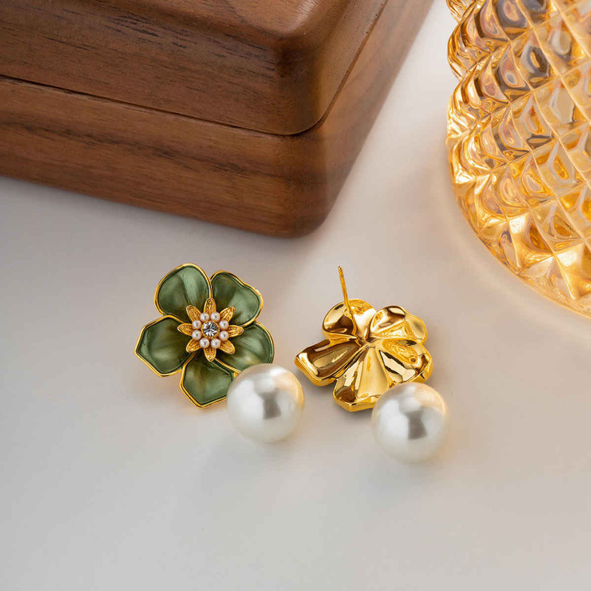 Beautynx Emerald Bloom Pearl Earrings | Green | BNX-EAR-0072