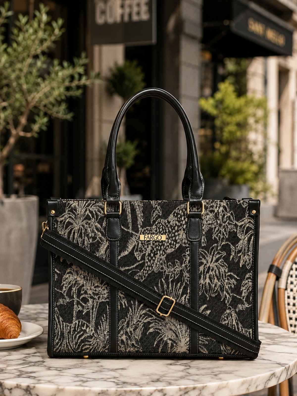 Fargo Women's Tote Bag | Multicolor