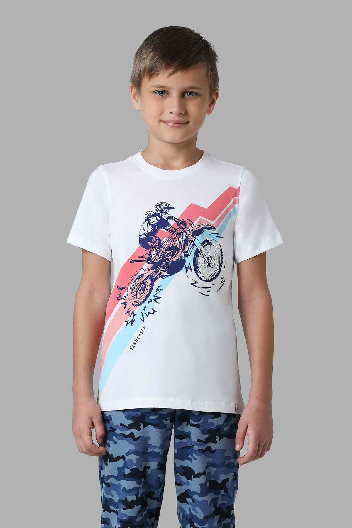 Van Heusen Boys Smart Tech Easy Stain Release T-Shirt | White | 5 to 6 years