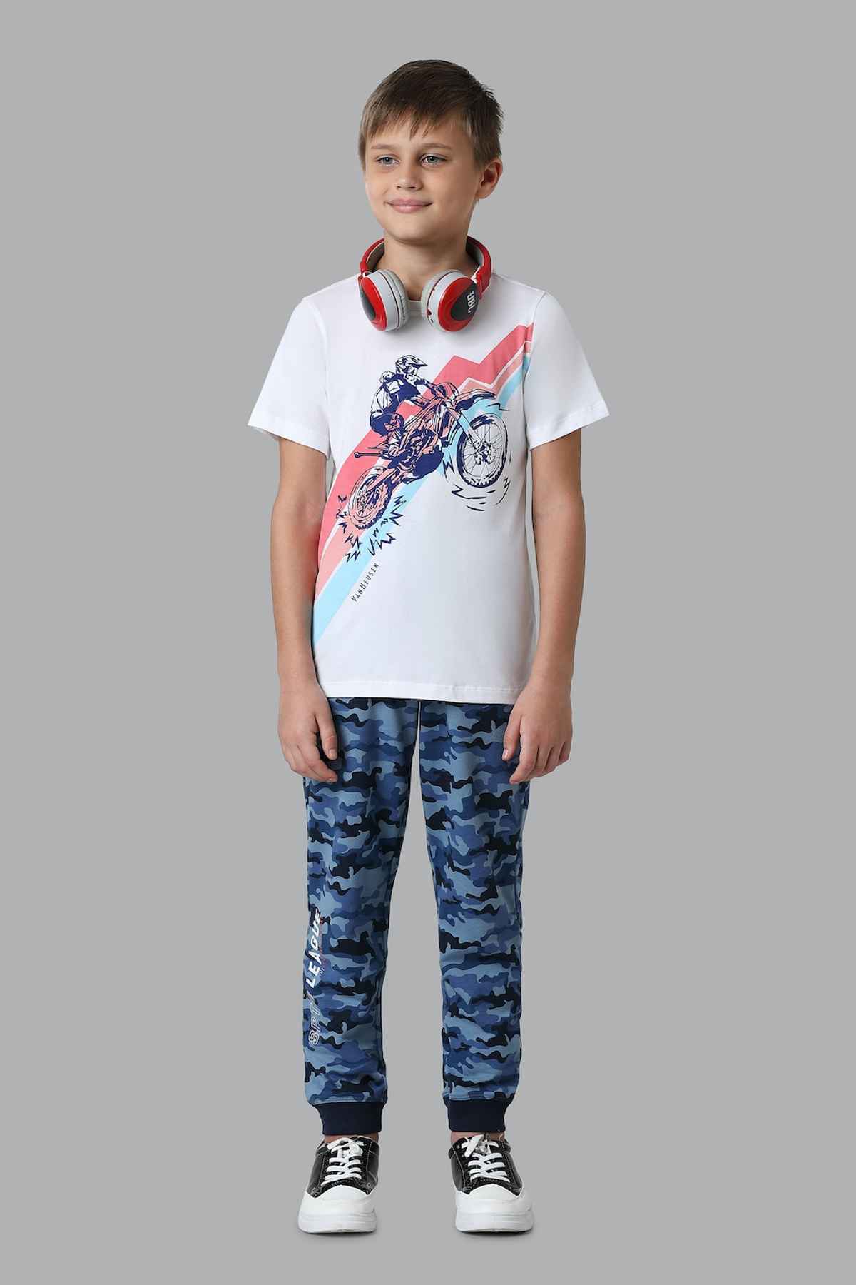 Van Heusen Boys Smart Tech Easy Stain Release T-Shirt | White | 5 to 6 years