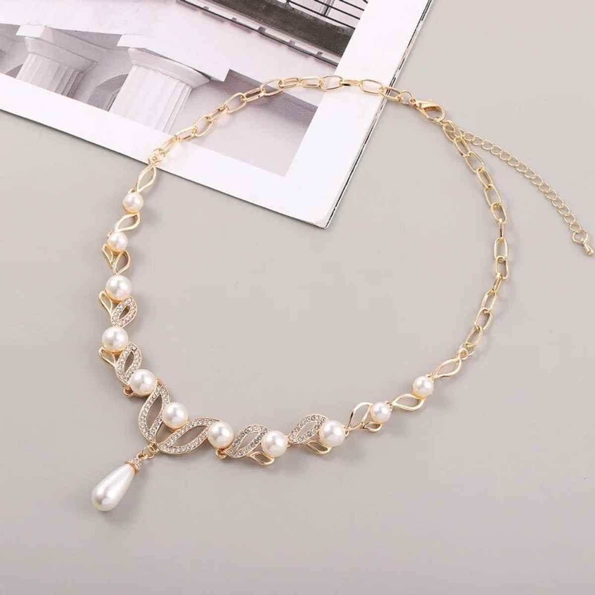 Shining Diva Fashion Latest Stylish Design Gold Plated Pearl Necklace Set for Women | 15121s
