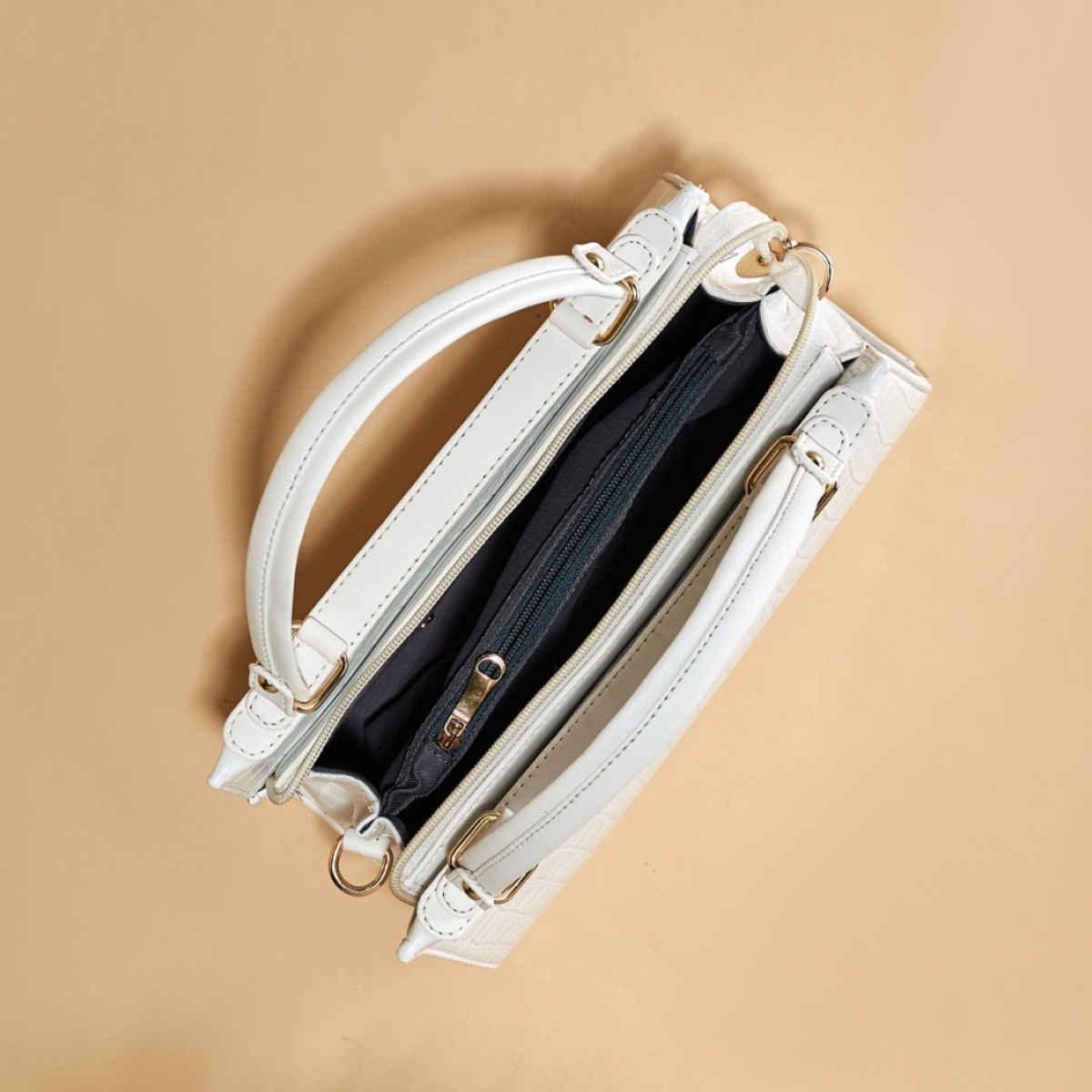 Fargo Women's Hand-held Bag | White