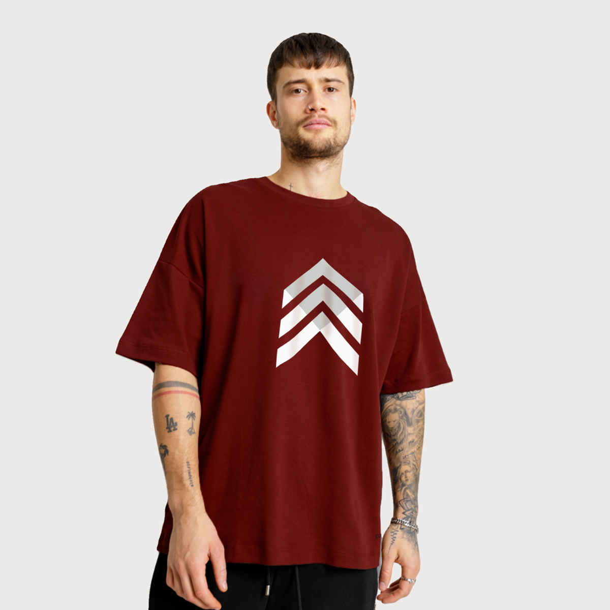 De Tees Men's Oversize T-shirt | M-OST-MAROON-ARROW | Maroon - XXL