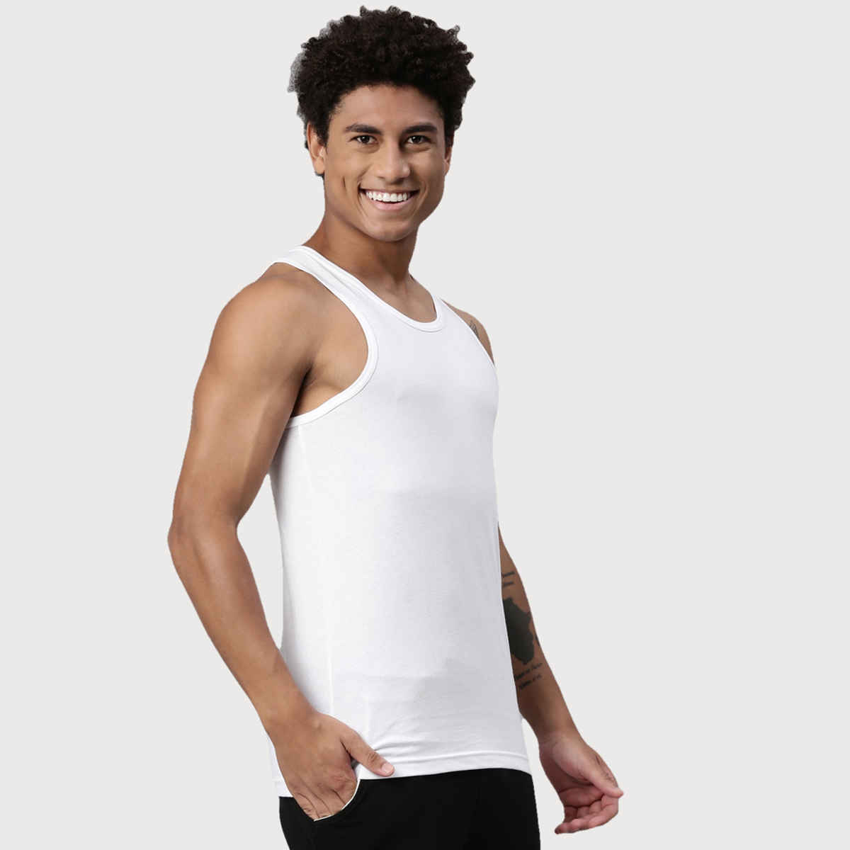 Levi's 012 Men's Classic Vest | White | XL