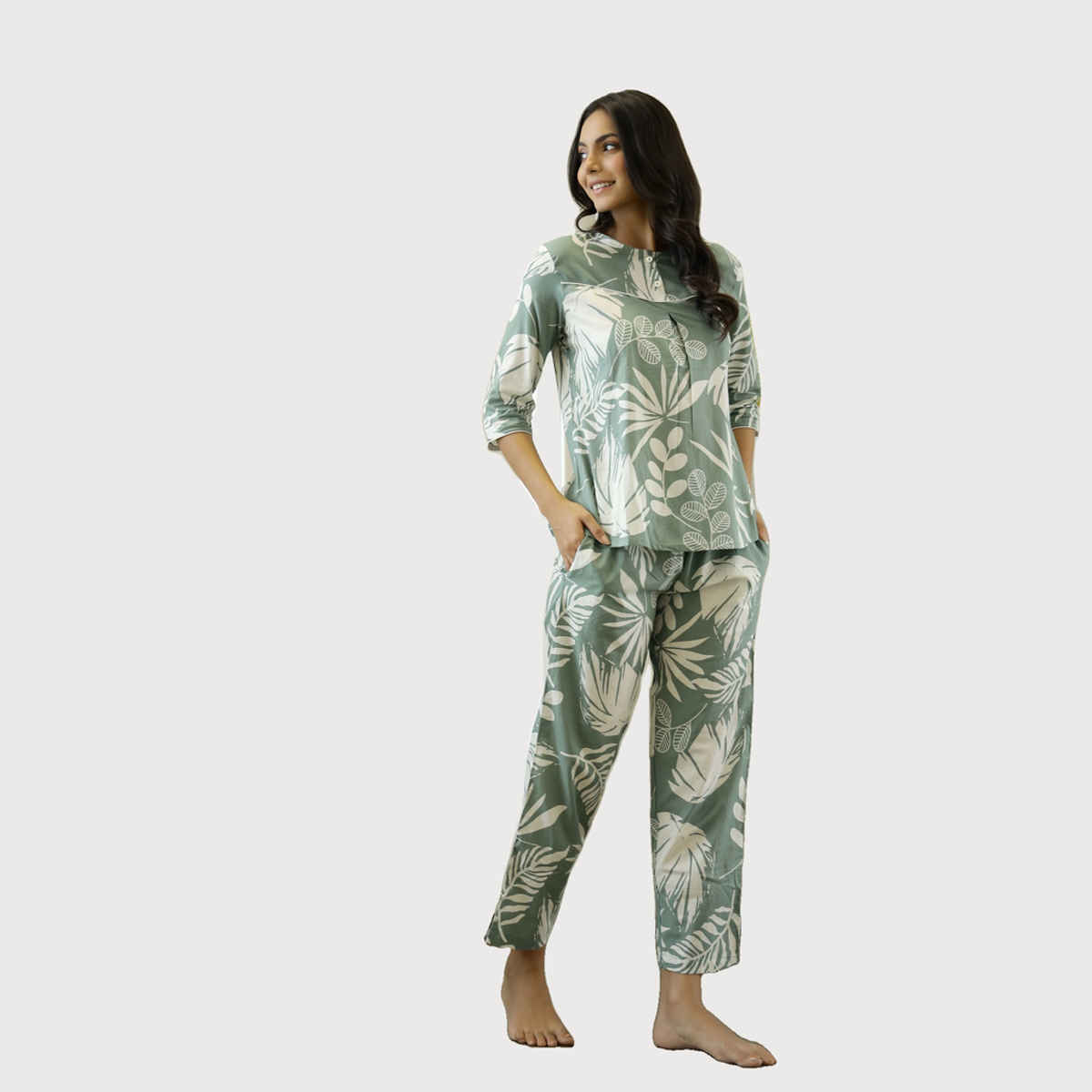 Sanskrutihomes Women's Green & White Printed Night Suit | Green - S