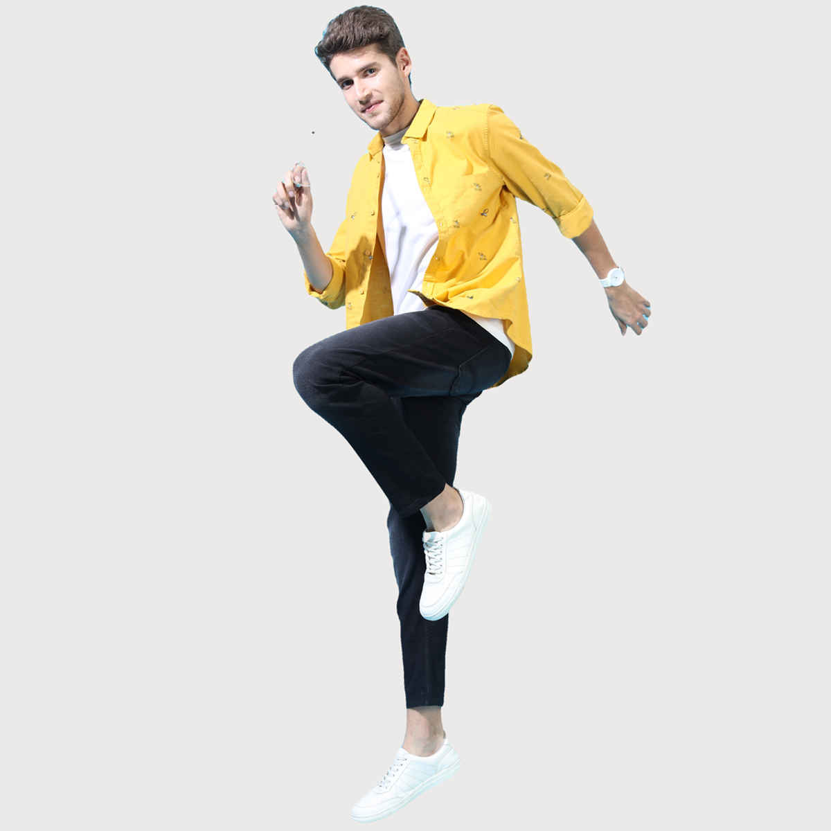 Highlander Men's Tapered Fit Mid-Rise Clean Look Stretchable Jeans | Black - 34