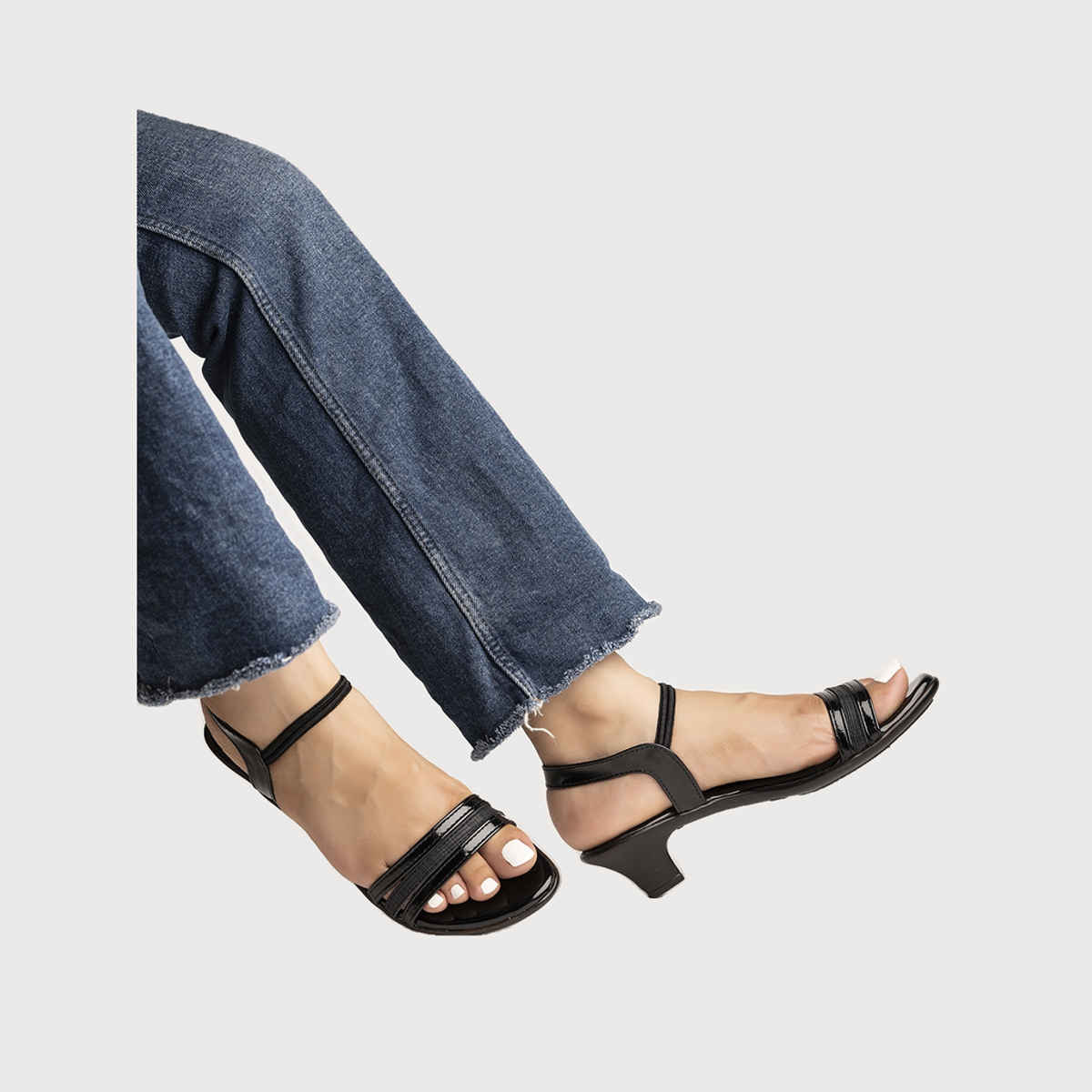 Shoetopia Women s Black Kitten Heels | UK6