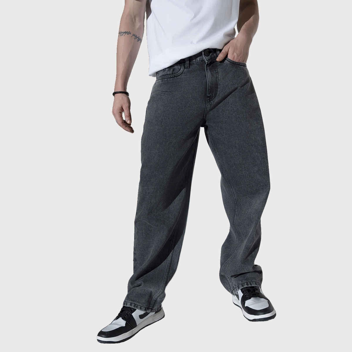 Hubberholme Men's Relaxed Fit Clean Look Light Fade Jeans | Charcoal - 34