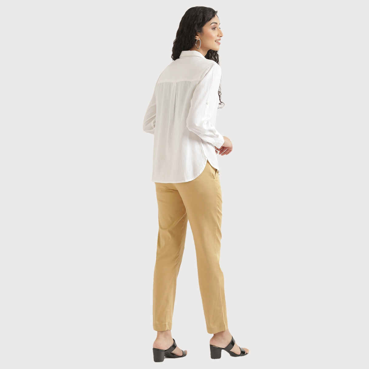 Saadaa Women's Airy Solid Linen Shirt | White - L