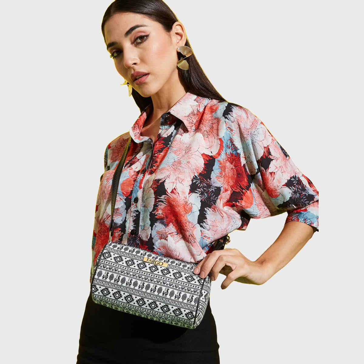 Fargo Women's Sling Bag | Black